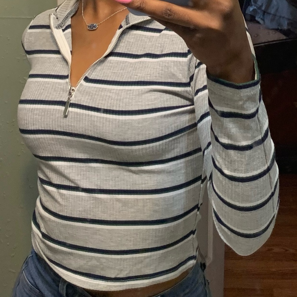 Cute Long-sleeve crop top